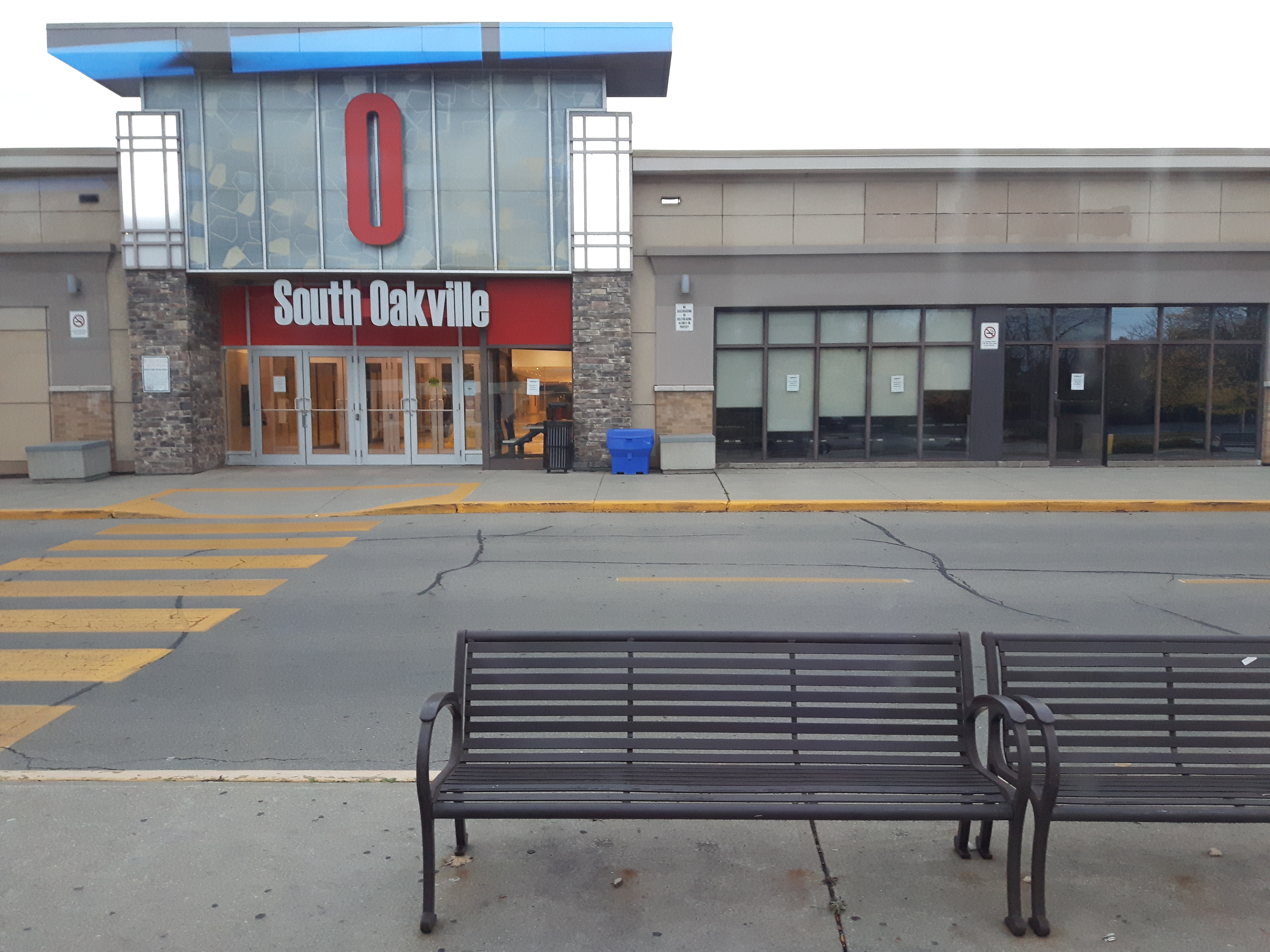 South Oakville Centre | Transit stop at South Oakville Centre | Kim Arnott